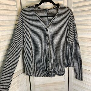 Rue21 Gray Black Micro Stripe V Neck Long Sleeve Oversized Button Down Top